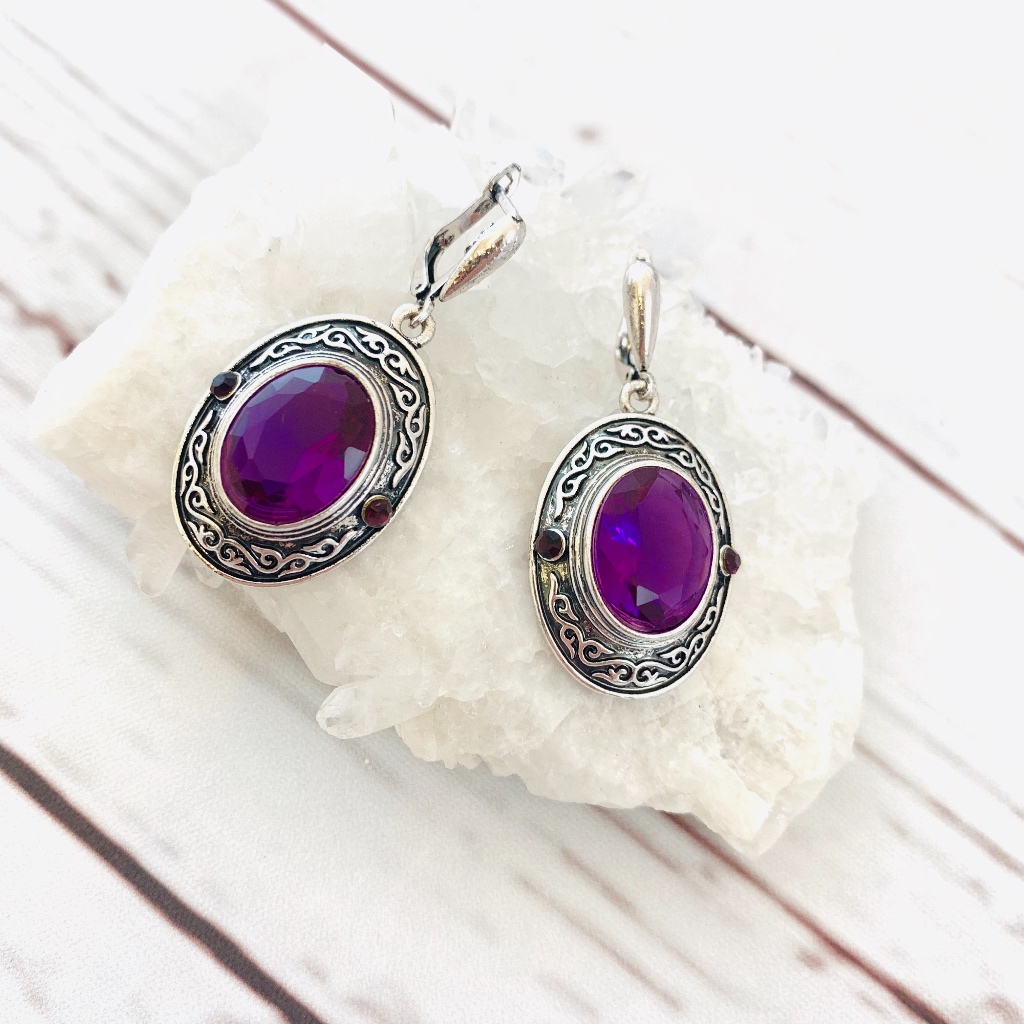 New Chunky Purple Crystal Earrings Lever Backs Nwt